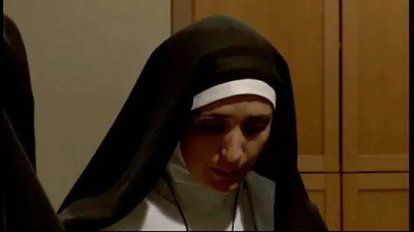 Visa Jasmine Jem & Ariella Ferrera Lesbian Nuns enhetsklipp