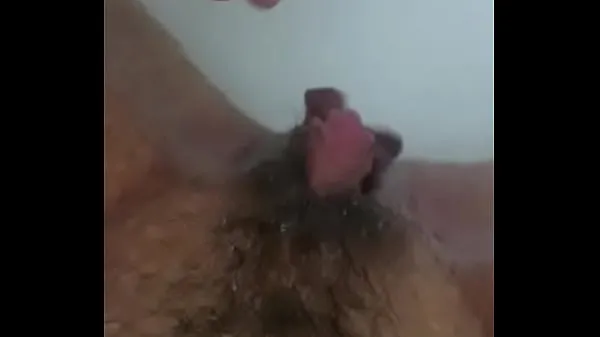 Prikaži Jacking off with the giant clitoris posnetke pogona