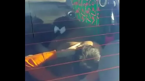 Afficher Couple pris à faire 69 en voiture Drive Clips