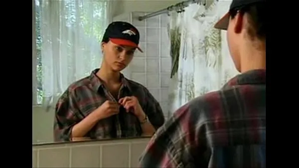 แสดง Nikita Denise - Tomboy คลิปการขับเคลื่อน