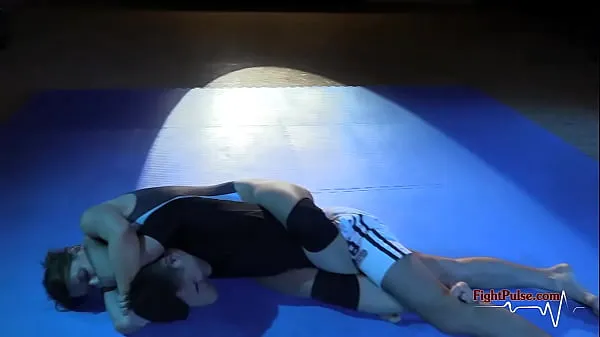 Mostra Real mixed wrestling by Fight Pulse clip dell'unità