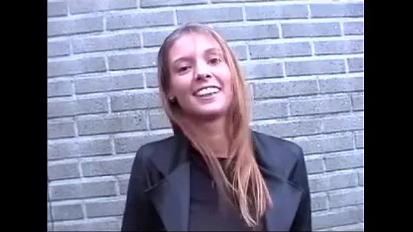 Flemish Stephanie fucked in a car (Belgian Stephanie fucked in car ڈرائیو کلپس دکھائیں