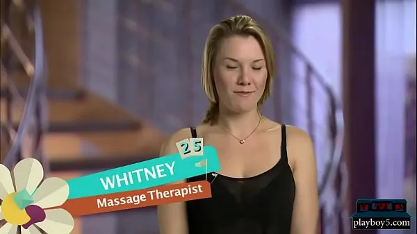 Four random people including a massage therapist foursome meghajtó klip megjelenítése