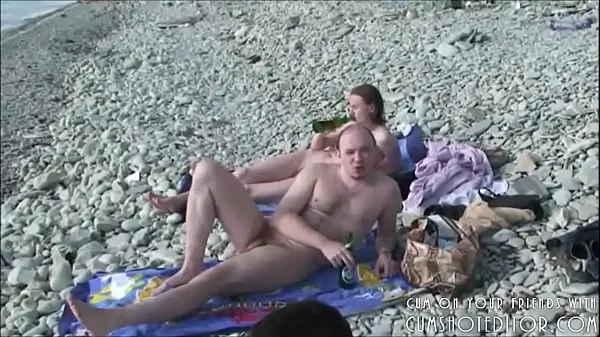 Nude Beach Encounters Compilation meghajtó klip megjelenítése