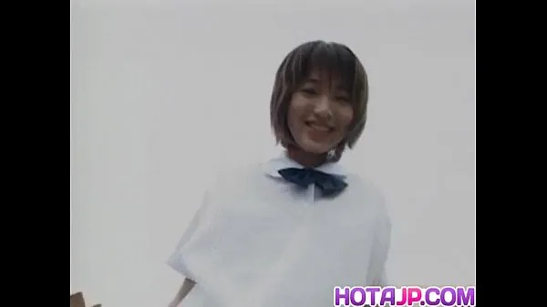 Hiển thị Akane Yoshizawa in uniform gives blowjob lái xe Clips