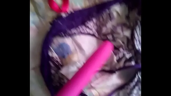 Vis I found her vibrator and my step cousin's thongs there is no one in the house stasjonsklipp