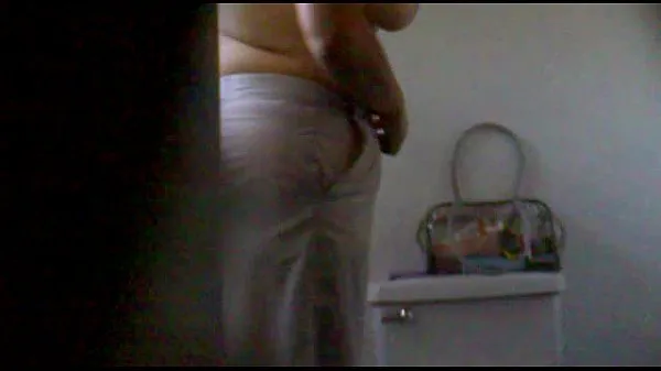 Εμφάνιση κλιπ μονάδας δίσκου mother-in-law spied on in bathroom very busty and great body of 43 years