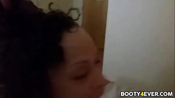 Klipleri Cuckold films his black wife getting real black cock fuck sürücü gösterme
