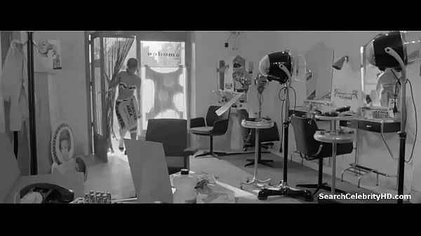 Stefania Sandrelli in I Knew Her Well 1965 meghajtó klip megjelenítése