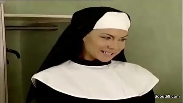 Zobraziť Prister fucks convent student in the ass klipy z jednotky
