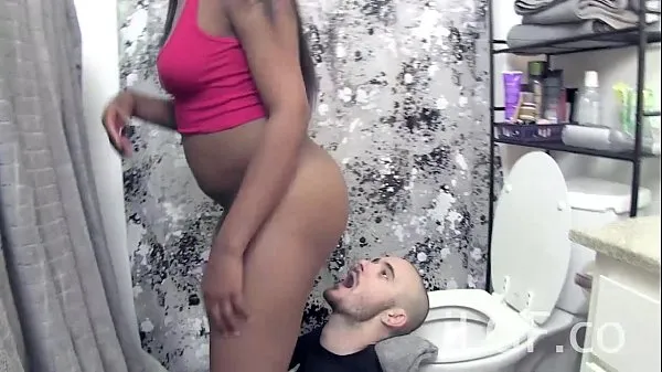 Show Nikki Ford Toilet Farts in Mouth drive Clips