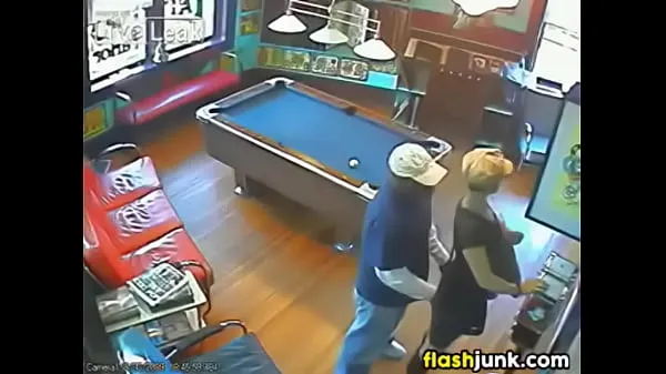 Prikaži stranger caught having sex on CCTV posnetke pogona