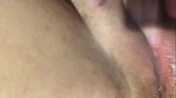 Hiển thị 18 year old fingers and fucks herself lái xe Clips