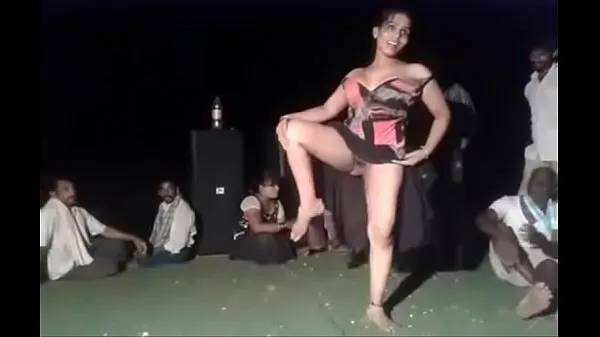Andhra Recording Dance Nude meghajtó klip megjelenítése
