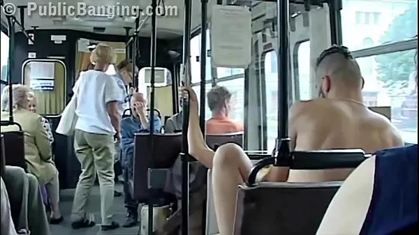 Visa Extreme public sex in a city bus with all the passenger watching the couple fuck enhetsklipp
