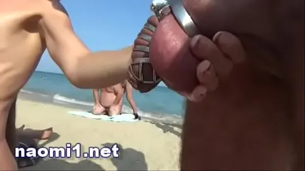 Tunjukkan piss and multi cum on a swinger beach cap d'agde Klip pemacu