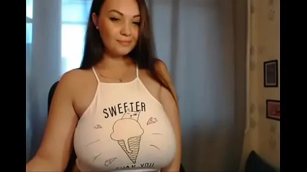 Εμφάνιση κλιπ μονάδας δίσκου Huge tits on webcam