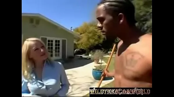 Näytä black fuck granny ajoleikettä