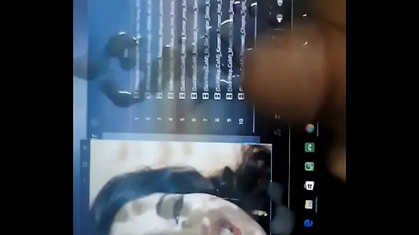 Zobraziť Madhuri dixit and Sonam kapoor cum tribute klipy z jednotky