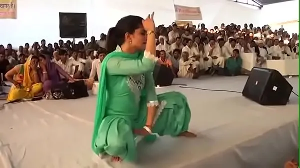 Because of this dance, the dream was a hit! Sapna choudhary first hit dance HIGH meghajtó klip megjelenítése