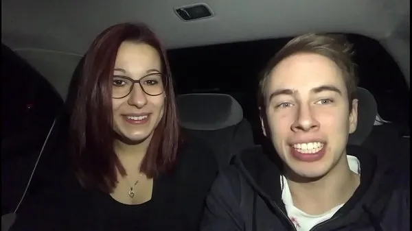 Zobrazit klipy z disku EVA GIVES A BLOWJOB AND SWALLOW TO MAX FELICITAS IN THE CAR