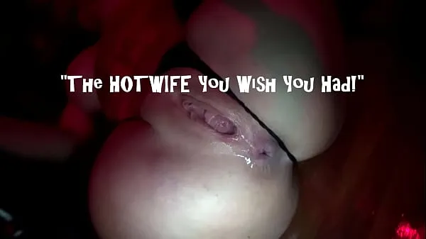Hiển thị Wife's Holiday Blowbang at Swingers Club lái xe Clips