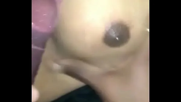 Zobrazit klipy z disku Indian crossdresser having boobjob