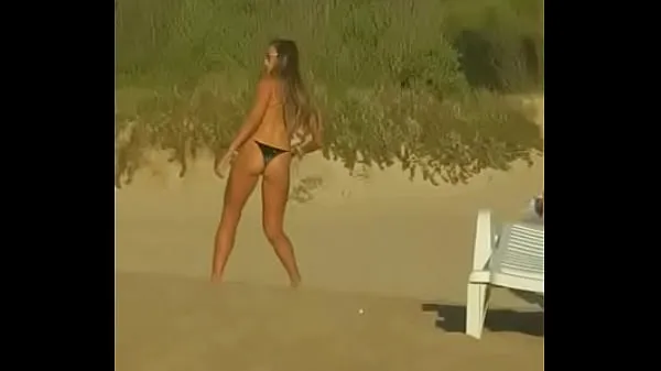 Show Beautiful girls playing beach volley drive Clips