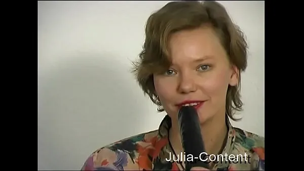 Visa Hairdresser Sabine shoots her first adult video – German 80s retro enhetsklipp