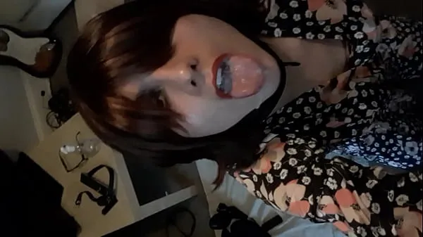 Show Sissy Emma S self facial drive Clips