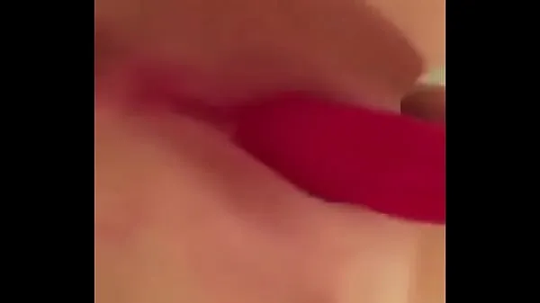 Vis s. Teen Nympho Dildo And Squirts (s. is AmandaThots drev Clips