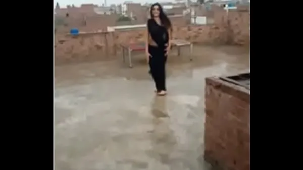 Zobraziť hot dance outdoor indian teen saree girl klipy z jednotky