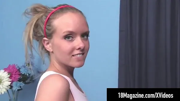Zobrazit klipy z disku Busty Blonde Innocent Teen Brittany Strip Teases On Webcam