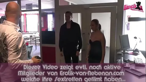 Prikaži German no condom casting with amateur milf posnetke pogona
