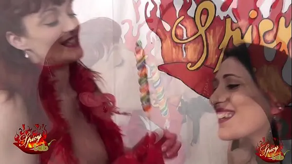 แสดง Lustful and maddened, Luna and Mary share lace gloves, a burlesque umbrella, lollypop คลิปการขับเคลื่อน