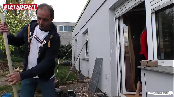 Zobraziť LETSDOEIT - German Wife Fucked Rough by Neighbor klipy z jednotky