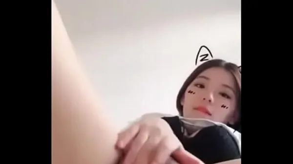 pretty chinese girl masturbates while live 드라이브 클립 표시