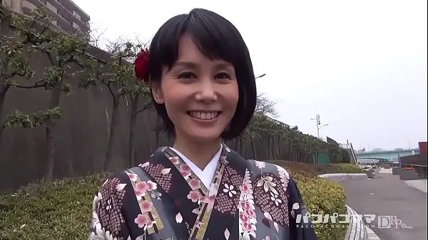 Married Nadeshiko Training-First Training of a Popular Beauty Witch-Yuria Aida 1 meghajtó klip megjelenítése