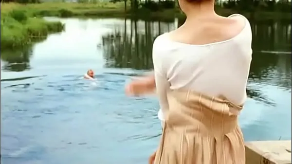 Irina Goryacheva Nude Swimming in The Lake 드라이브 클립 표시