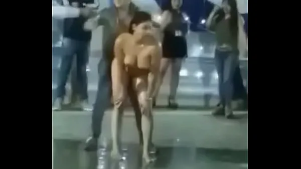 Show Veneca makes a naked striper in Peru drive Clips