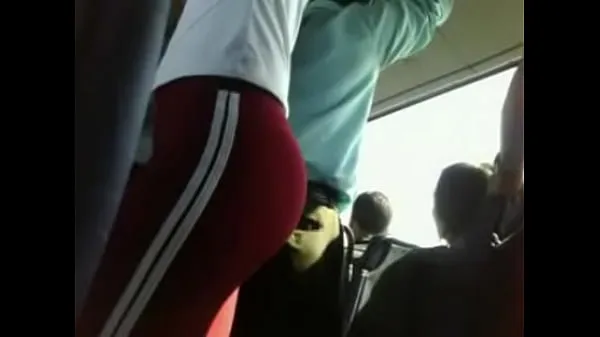 Mr. Voyeur - Hot on the bus meghajtó klip megjelenítése