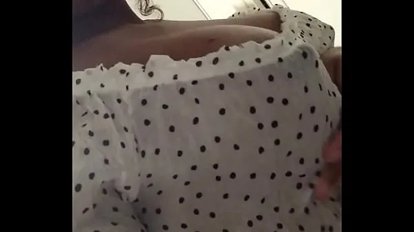 Pokaż klipy Wet shirt tits tease napędu