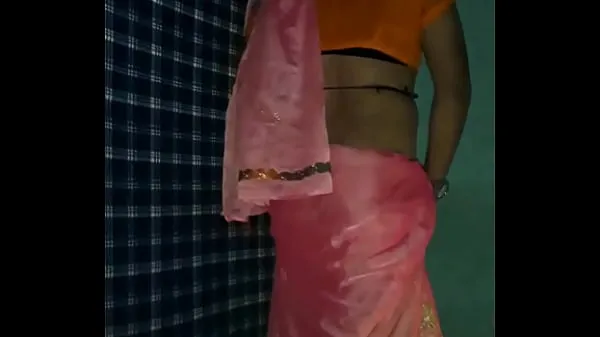 Hot mujra in Saree by shemale 드라이브 클립 표시