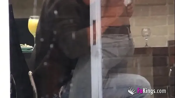 Prikaži Spying my hot neighbour fucking through her window posnetke pogona