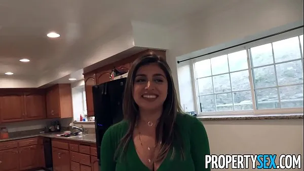 Εμφάνιση κλιπ μονάδας δίσκου PropertySex Horny wife with big tits cheats on her husband with real estate agent