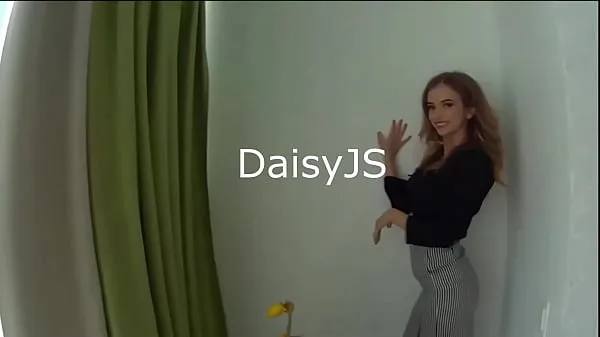 Εμφάνιση κλιπ μονάδας δίσκου Daisy JS high-profile model girl at Satingirls | webcam girls erotic chat| webcam girls