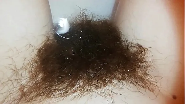 Super hairy bush fetish video hairy pussy underwater in close up 드라이브 클립 표시