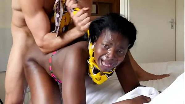 Показать клипы Немецкий турист трахает африканскую девушку диска