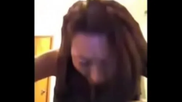 Pokaż klipy White woman gets a very rough face fuck from a black dick napędu