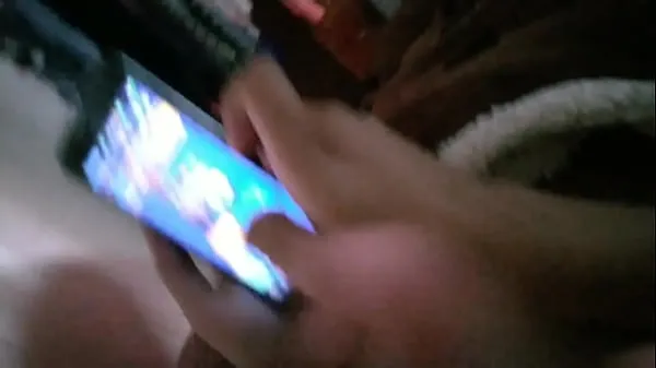 Hiển thị My girlfriend's tits while playing lái xe Clips